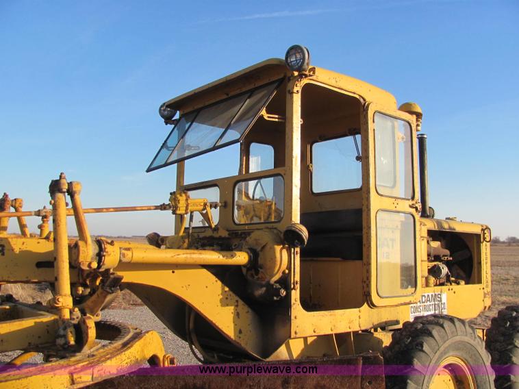 image for item E2665 Caterpillar 12 motor grader
