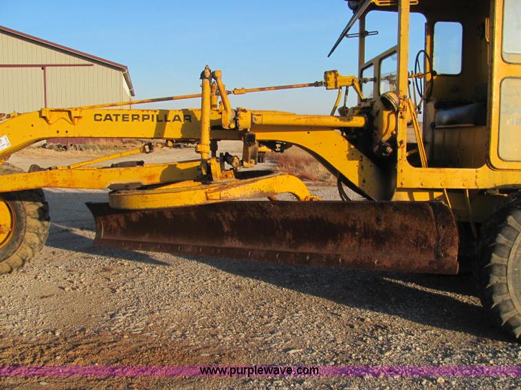 image for item E2665 Caterpillar 12 motor grader