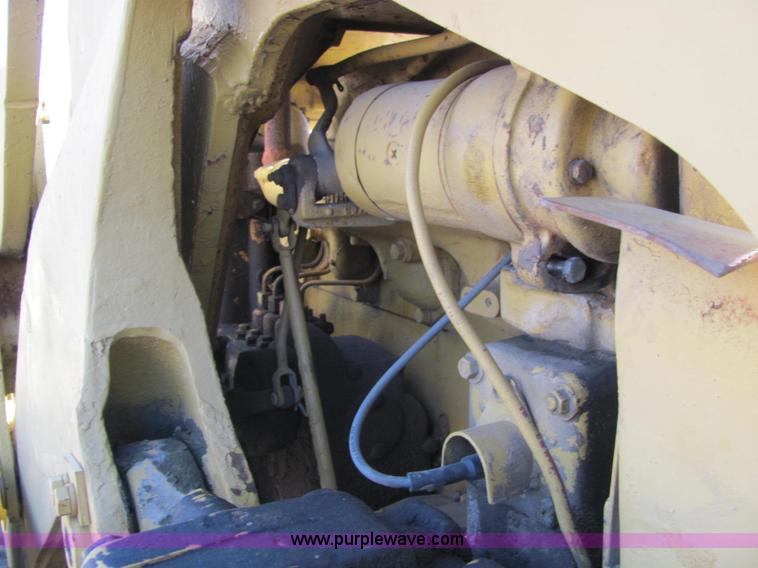 image for item E2672 1957 Caterpillar 955 track loader