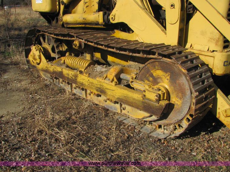 image for item E2672 1957 Caterpillar 955 track loader
