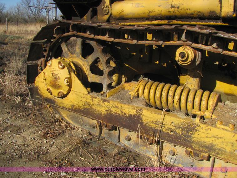image for item E2672 1957 Caterpillar 955 track loader