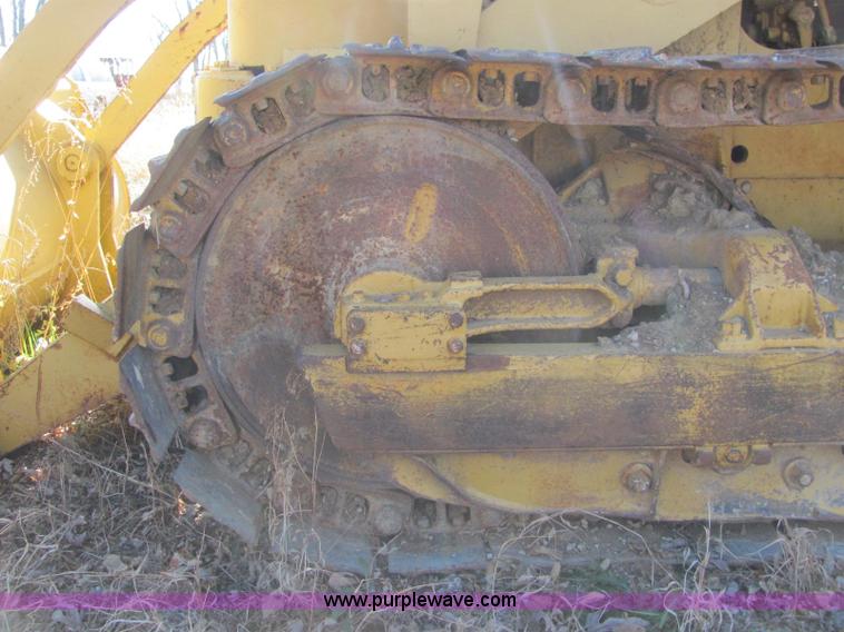 image for item E2672 1957 Caterpillar 955 track loader