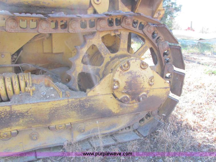 image for item E2672 1957 Caterpillar 955 track loader