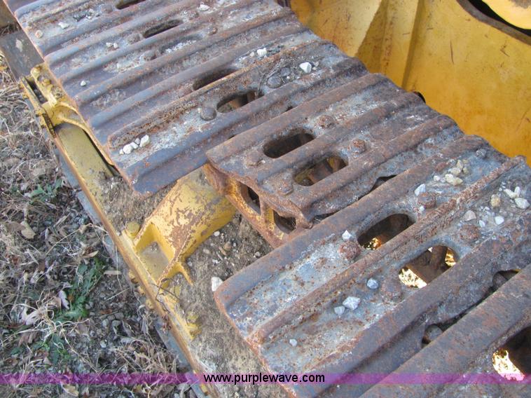 image for item E2672 1957 Caterpillar 955 track loader