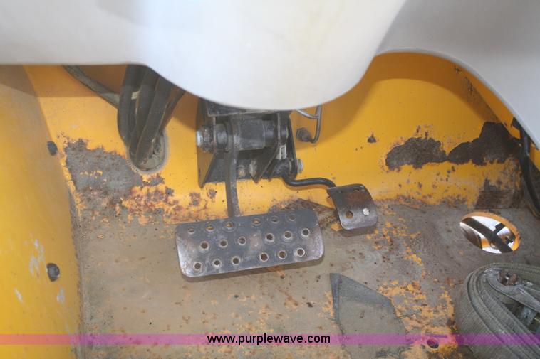 image for item F2504 1998 JCB Loadall 520 telehandler