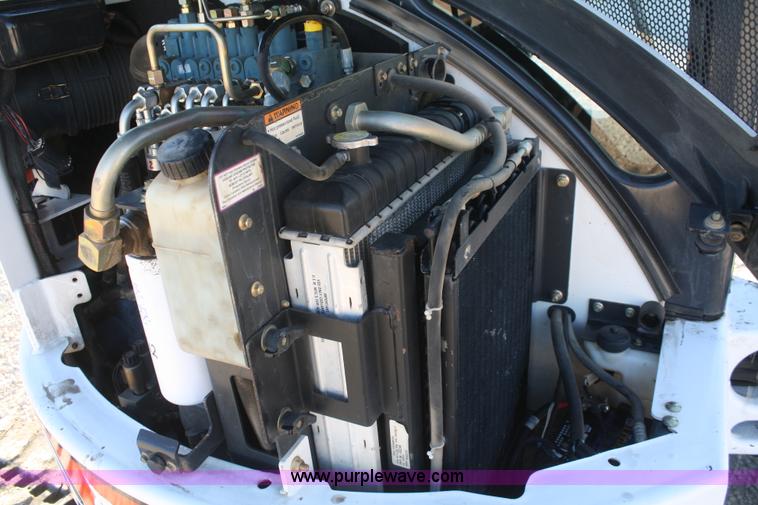 image for item F2751 2006 Bobcat 430HAG FastTrack compact excavator