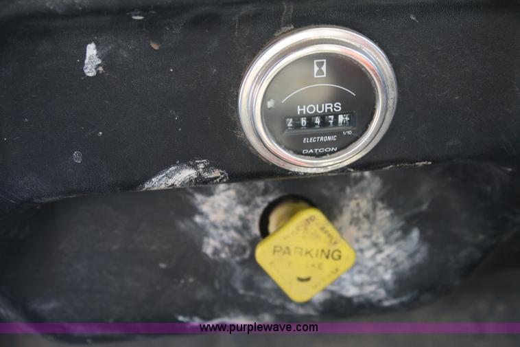 image for item F2756 2001 Ford F750 XL Super Duty water truck