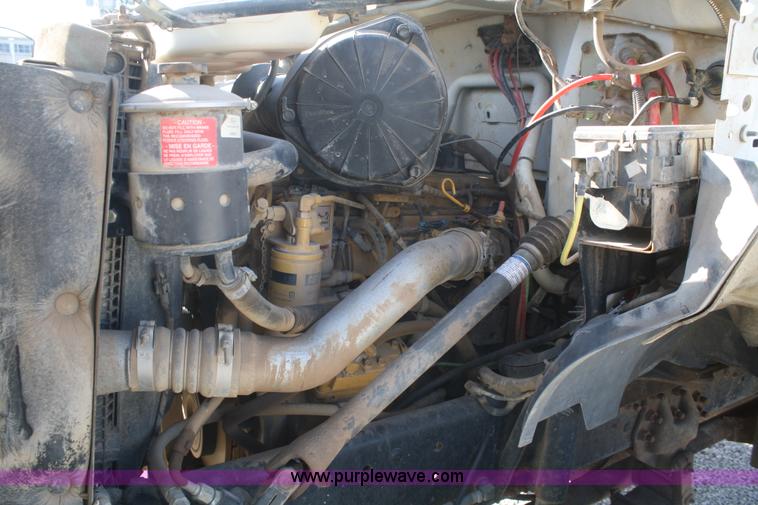 image for item F2756 2001 Ford F750 XL Super Duty water truck