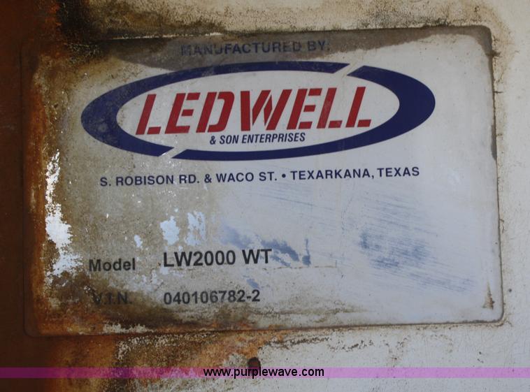 image for item F2756 2001 Ford F750 XL Super Duty water truck