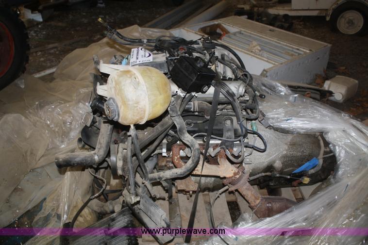 image for item F2776 Ford 4.9L V6 gas engine