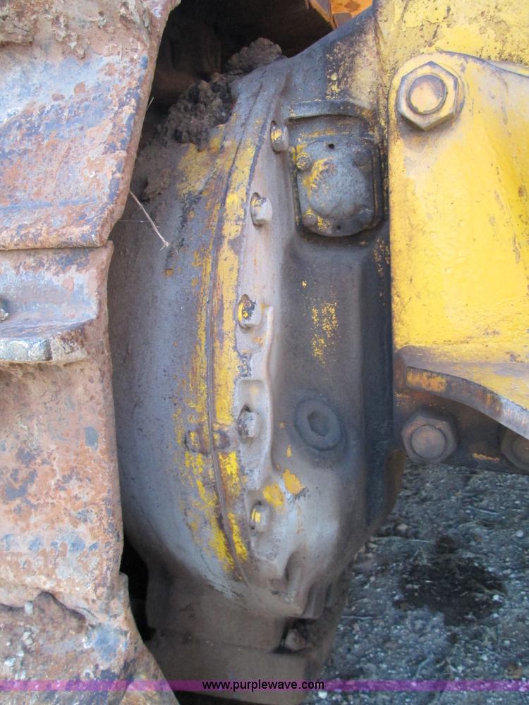image for item F3069 1962 Caterpillar D8H dozer