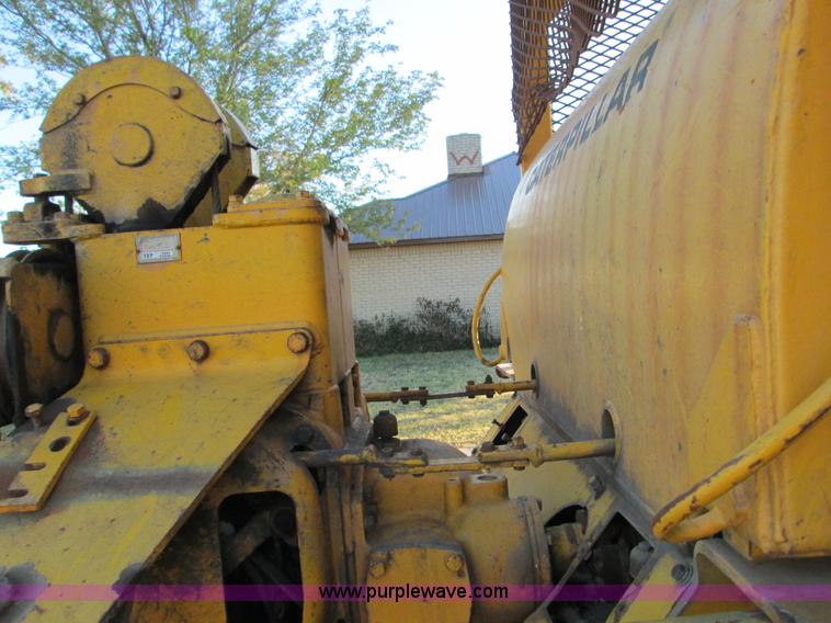 image for item F3069 1962 Caterpillar D8H dozer