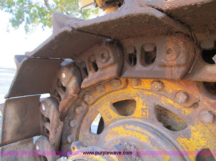 image for item F3069 1962 Caterpillar D8H dozer