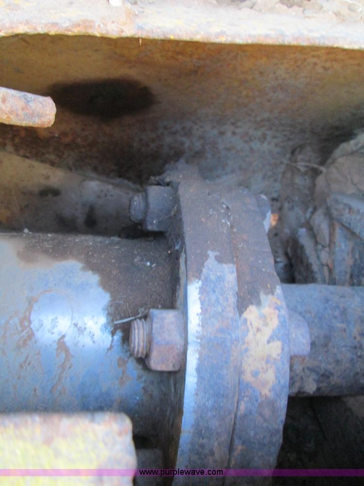 image for item F3069 1962 Caterpillar D8H dozer