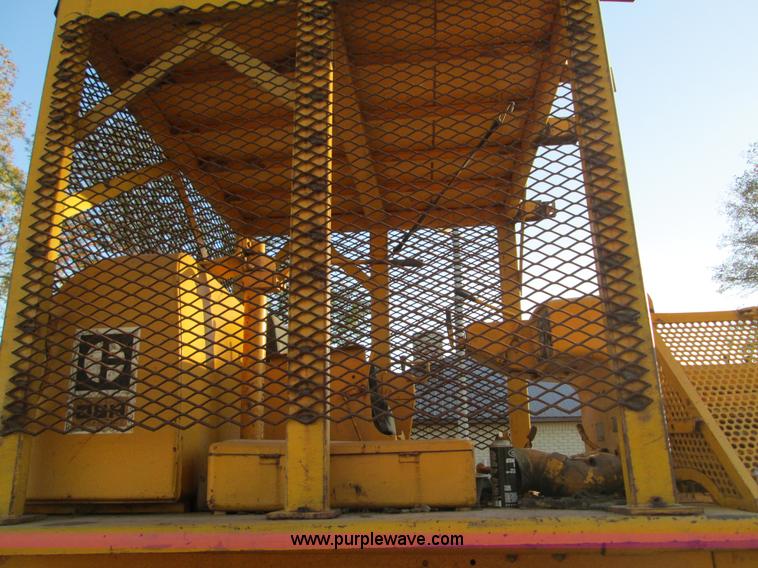 image for item F3069 1962 Caterpillar D8H dozer