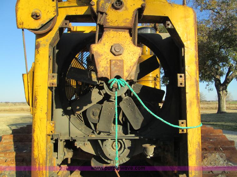 image for item F3069 1962 Caterpillar D8H dozer