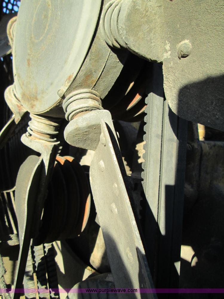 image for item F3069 1962 Caterpillar D8H dozer