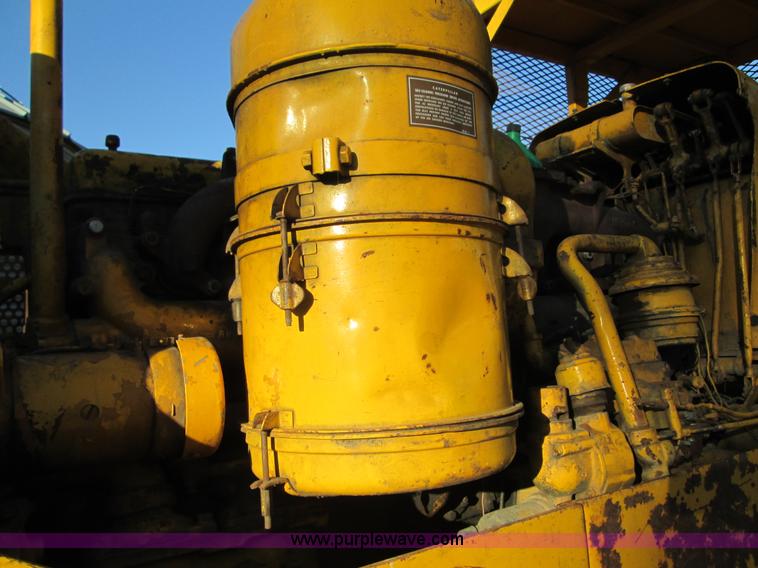image for item F3069 1962 Caterpillar D8H dozer