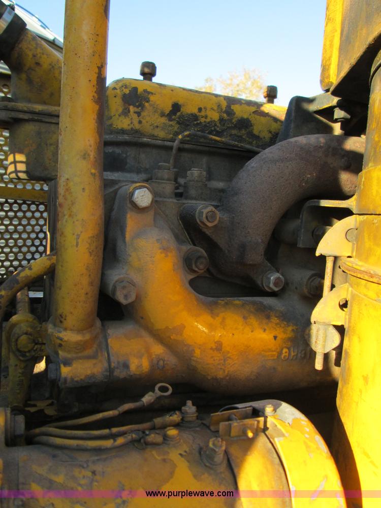 image for item F3069 1962 Caterpillar D8H dozer