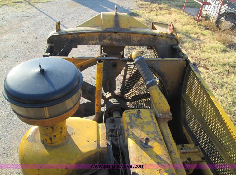 image for item F3069 1962 Caterpillar D8H dozer