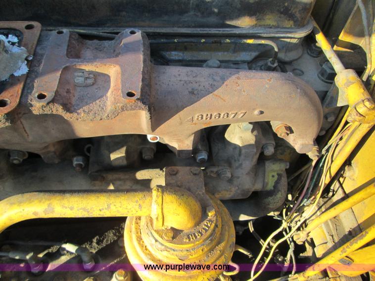 image for item F3069 1962 Caterpillar D8H dozer