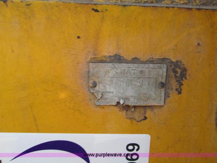 image for item F3069 1962 Caterpillar D8H dozer