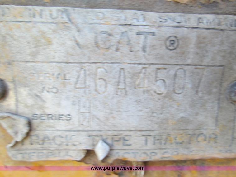 image for item F3069 1962 Caterpillar D8H dozer