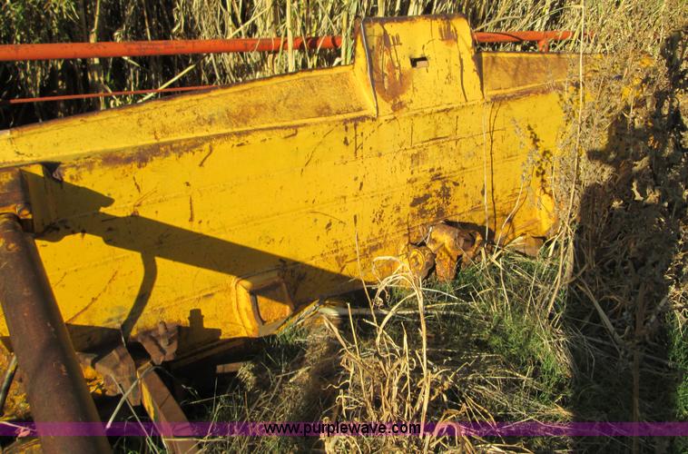image for item F3069 1962 Caterpillar D8H dozer