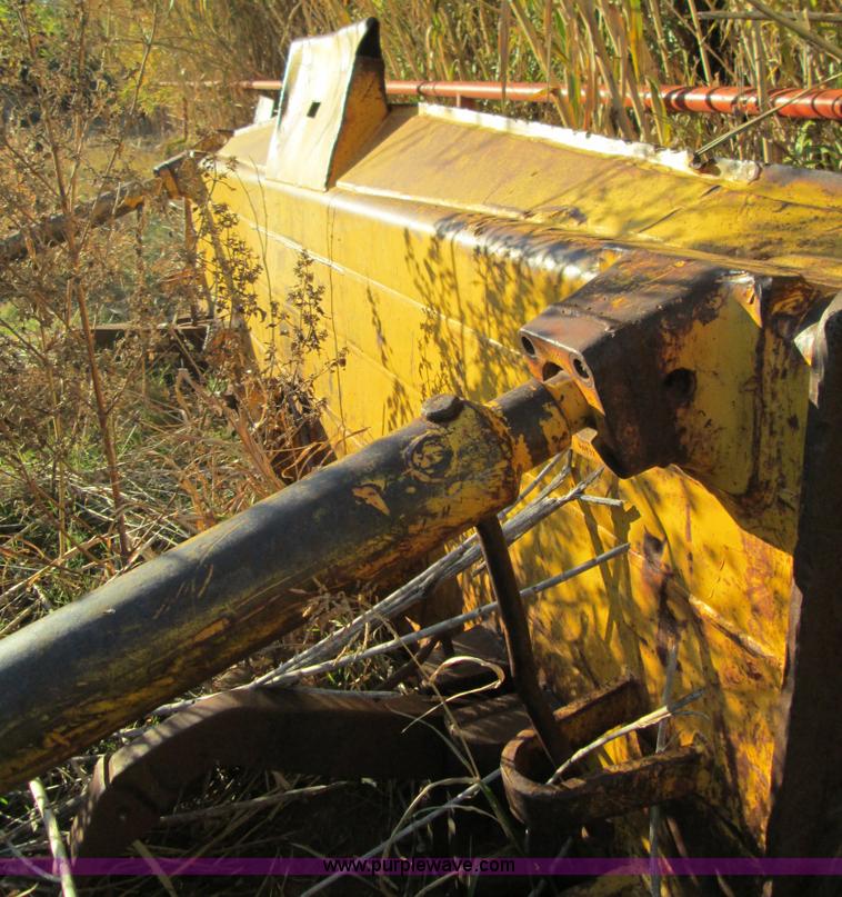 image for item F3069 1962 Caterpillar D8H dozer