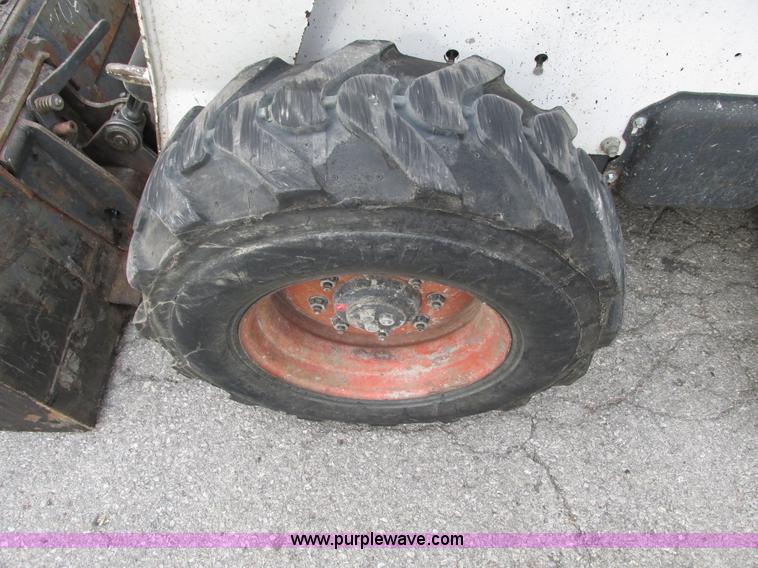 image for item F4040 2003 Bobcat S220 Turbo High Flow skid steer