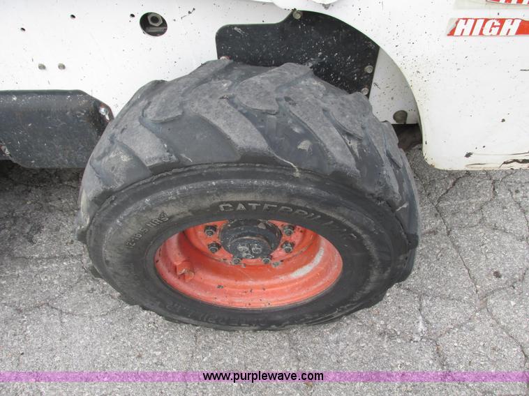 image for item F4040 2003 Bobcat S220 Turbo High Flow skid steer