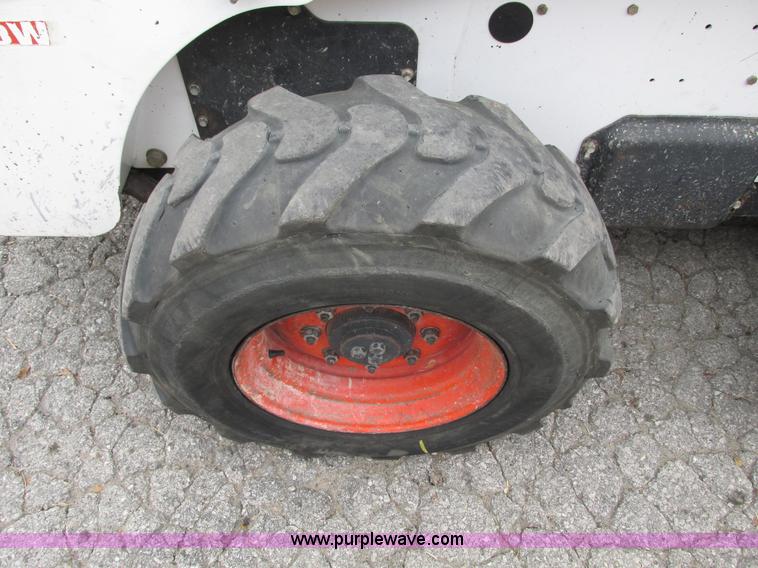 image for item F4040 2003 Bobcat S220 Turbo High Flow skid steer