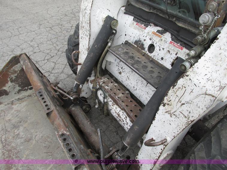 image for item F4040 2003 Bobcat S220 Turbo High Flow skid steer