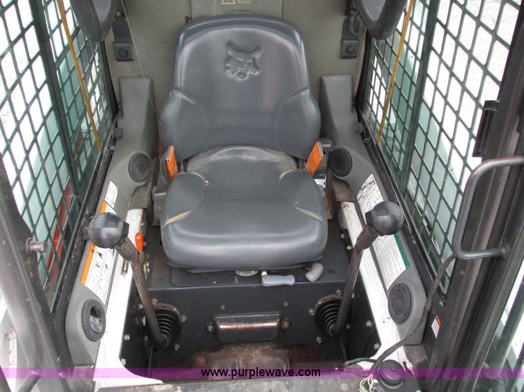 image for item F4040 2003 Bobcat S220 Turbo High Flow skid steer