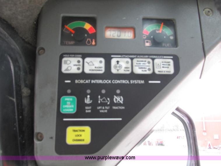 image for item F4040 2003 Bobcat S220 Turbo High Flow skid steer