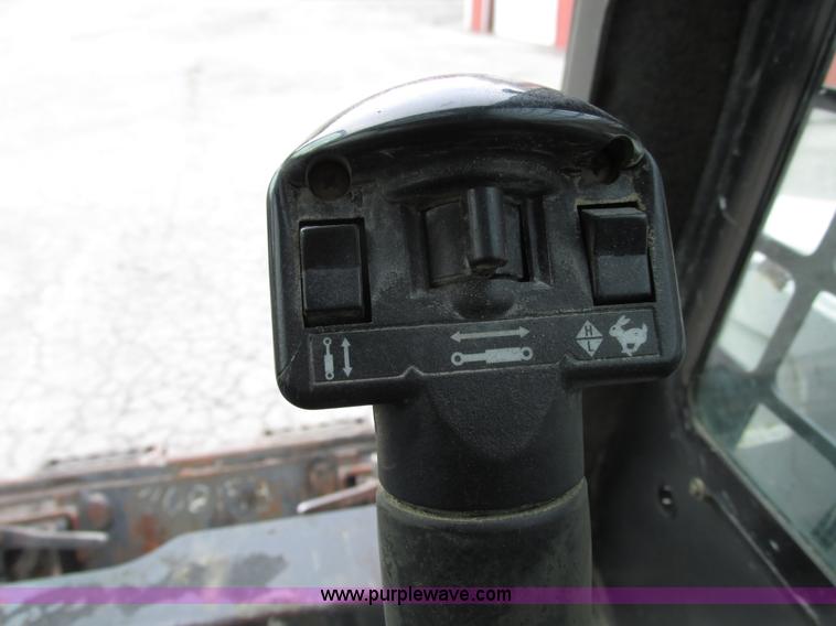 image for item F4040 2003 Bobcat S220 Turbo High Flow skid steer