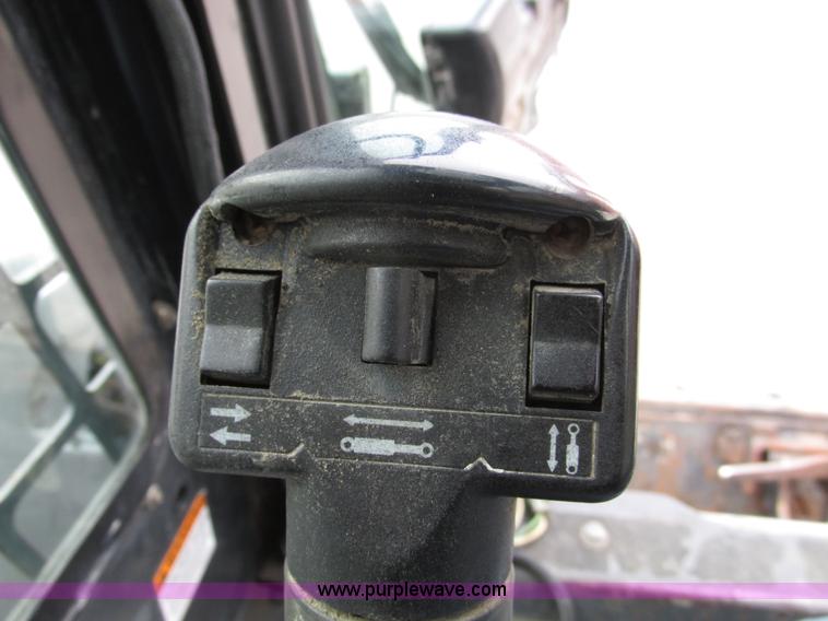 image for item F4040 2003 Bobcat S220 Turbo High Flow skid steer