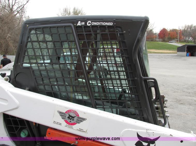 image for item F4040 2003 Bobcat S220 Turbo High Flow skid steer