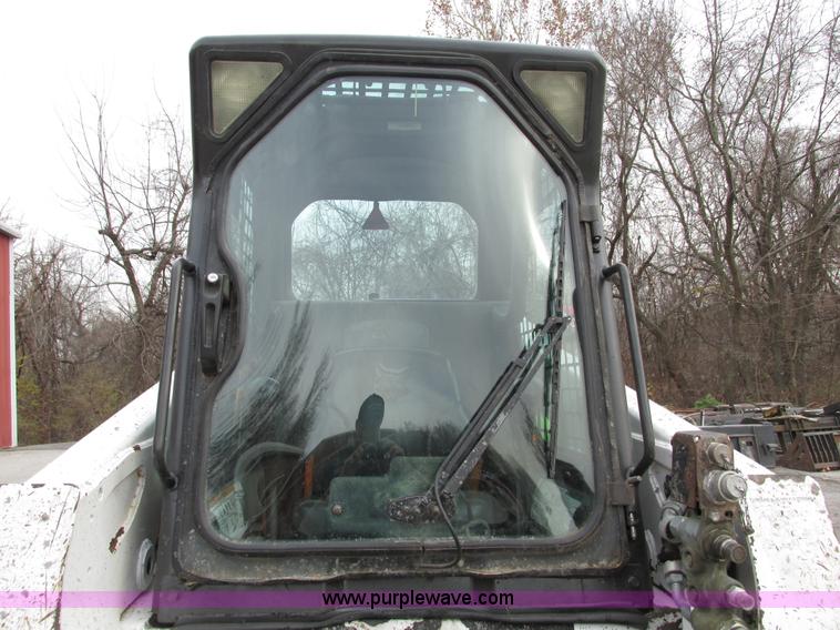 image for item F4040 2003 Bobcat S220 Turbo High Flow skid steer