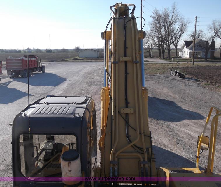 image for item F4062 2002 John Deere 330C LC excavator