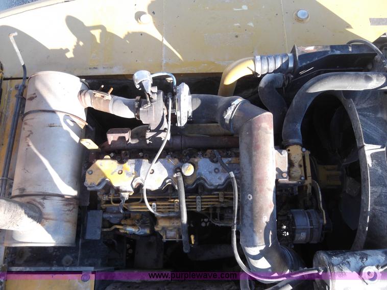 image for item F4062 2002 John Deere 330C LC excavator