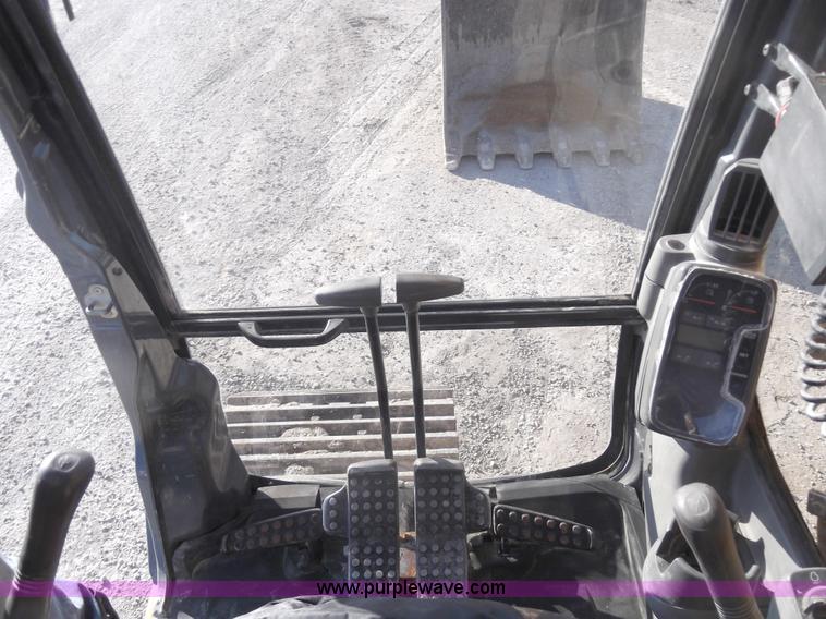 image for item F4062 2002 John Deere 330C LC excavator