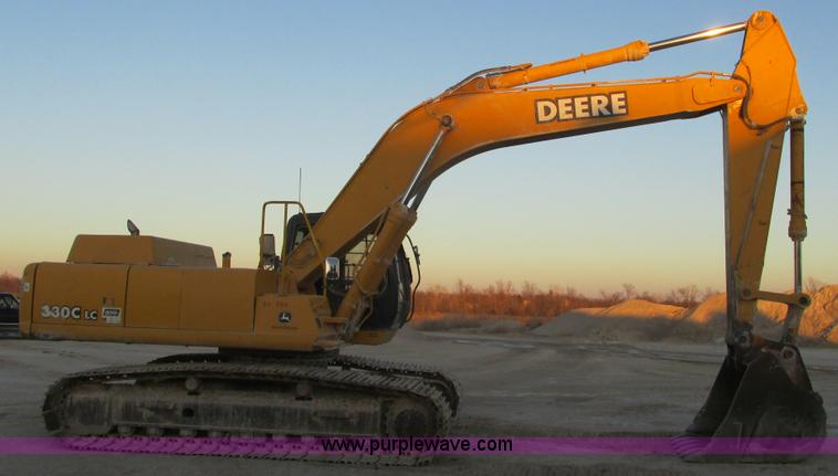 image for item F4062 2002 John Deere 330C LC excavator