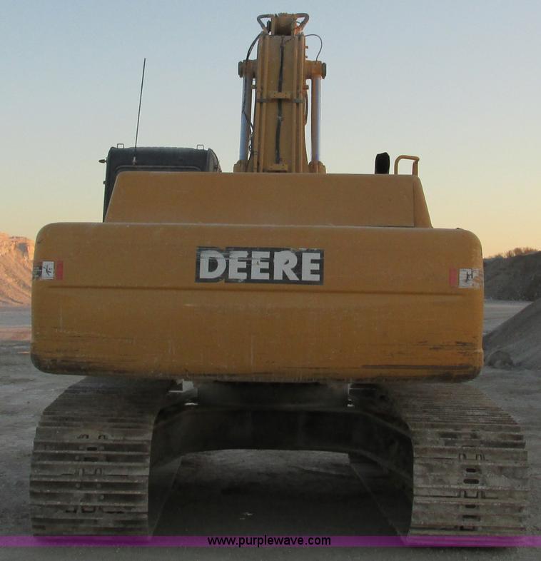 image for item F4062 2002 John Deere 330C LC excavator