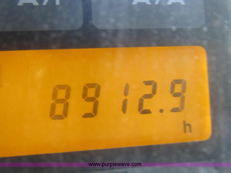 image for item F4062 2002 John Deere 330C LC excavator