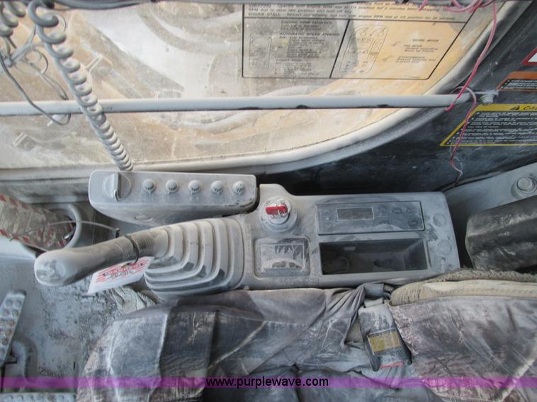 image for item F4062 2002 John Deere 330C LC excavator