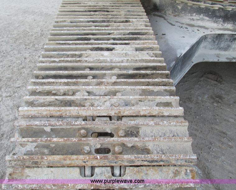 image for item F4062 2002 John Deere 330C LC excavator