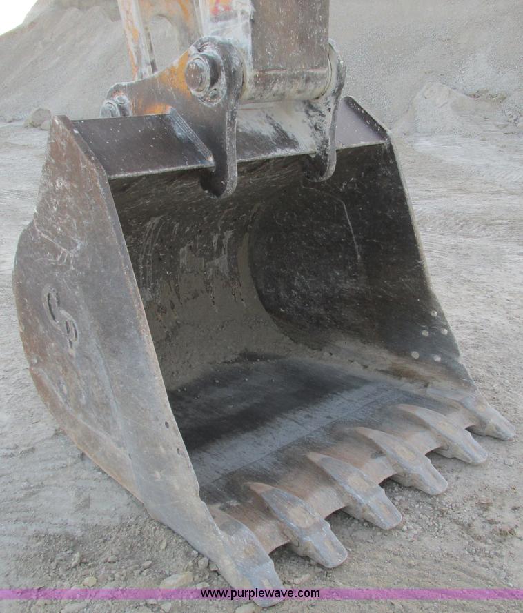 image for item F4062 2002 John Deere 330C LC excavator