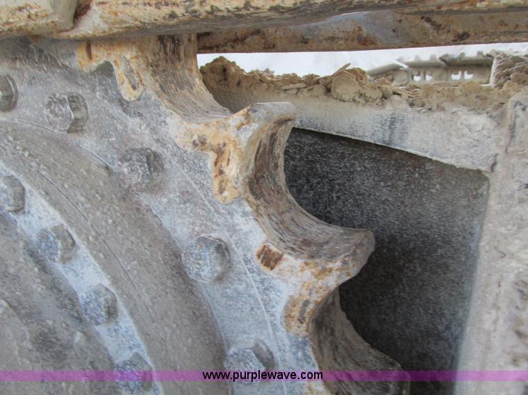 image for item F4062 2002 John Deere 330C LC excavator