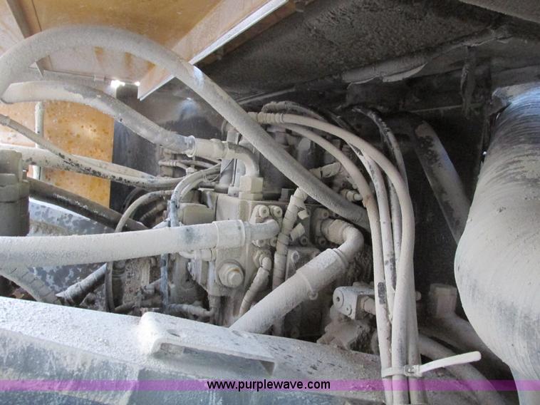 image for item F4062 2002 John Deere 330C LC excavator